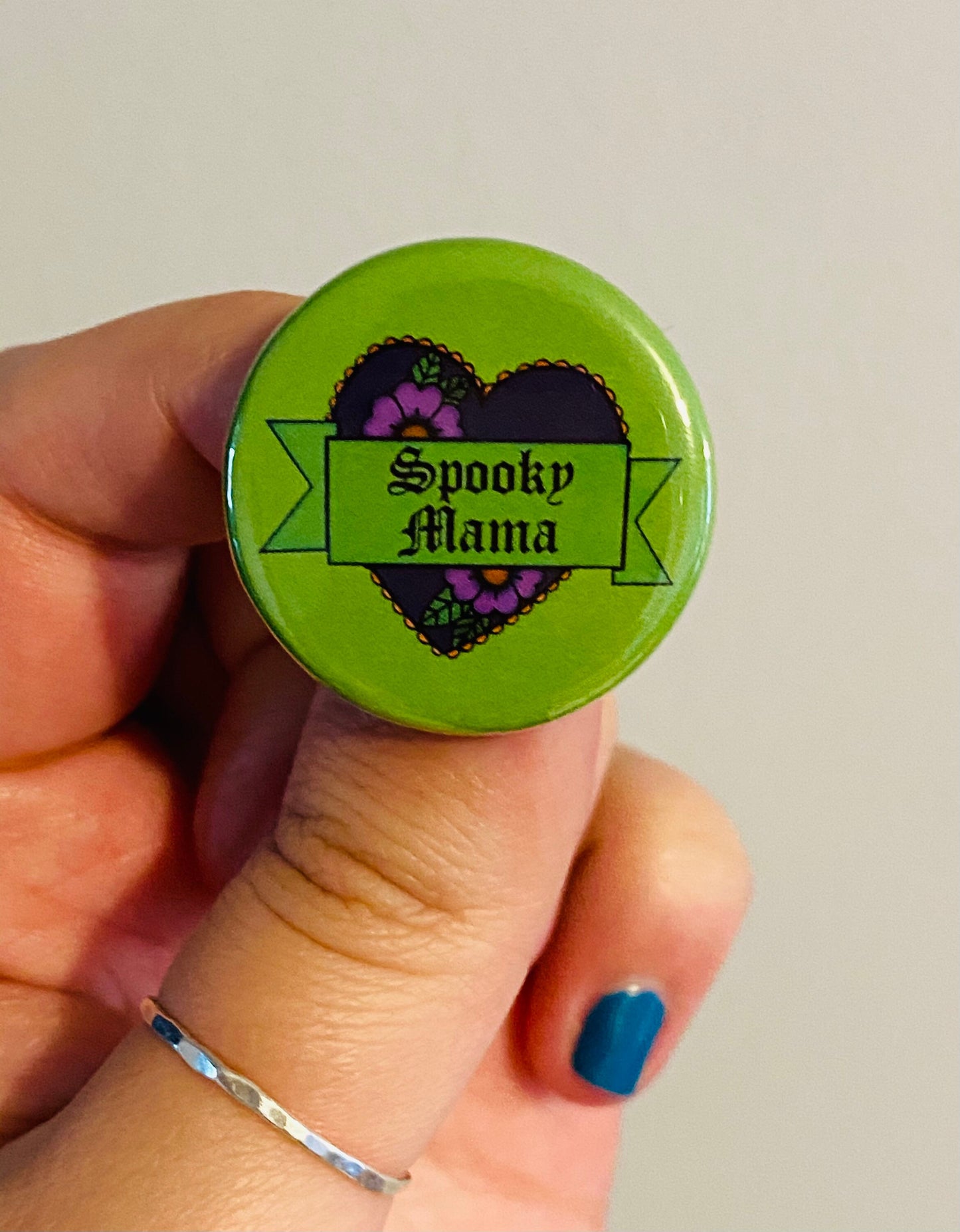 Spooky mama pin badge